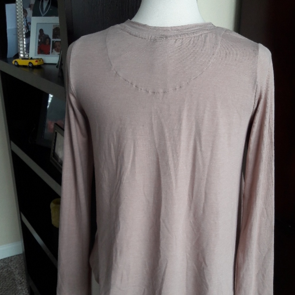 Top - Picture 2 of 4